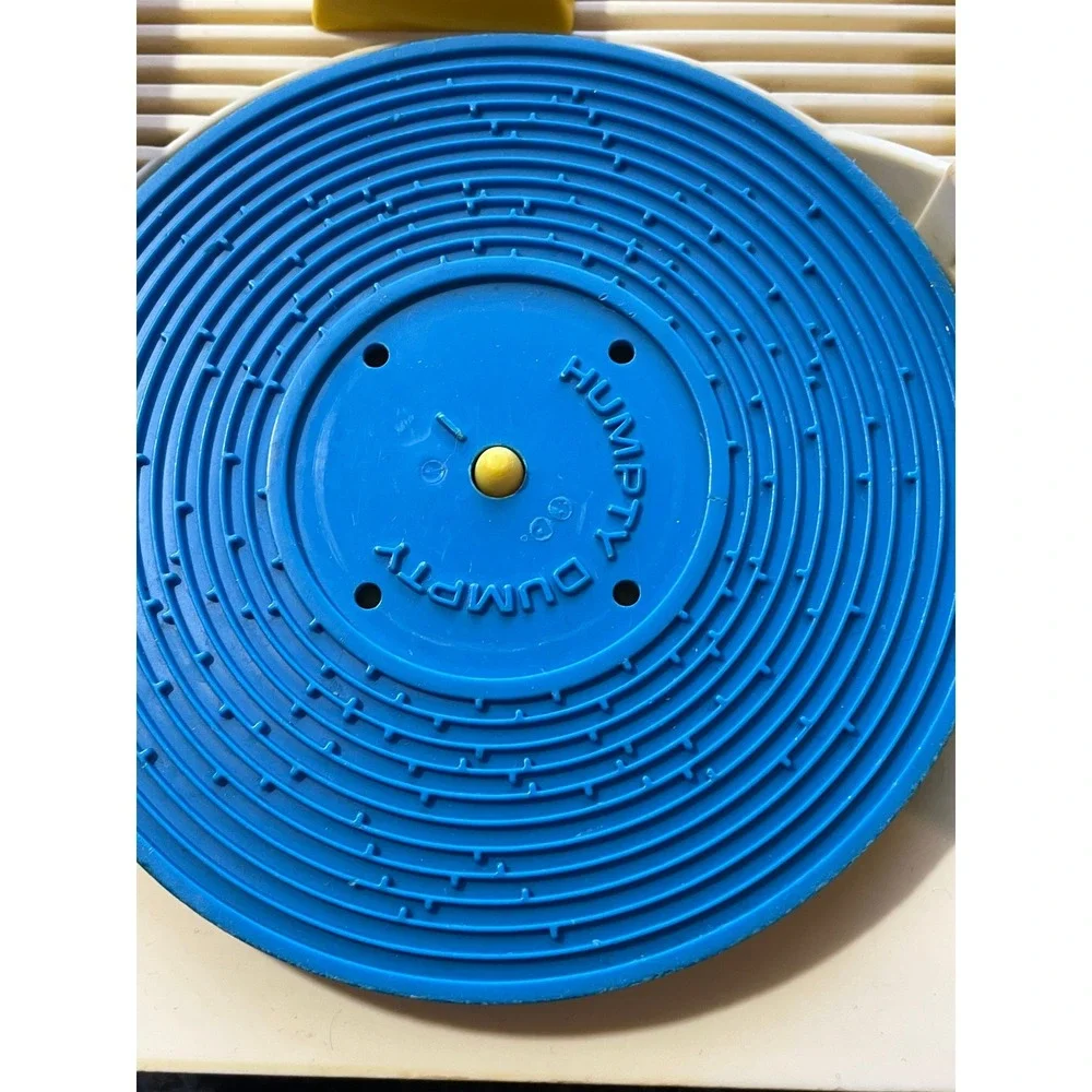 Vintage 1984 Fisher-Price Sesame Street Music Box Record Player 995N with Record